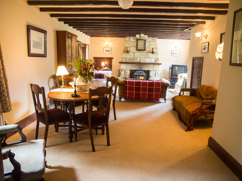 Lounge 3